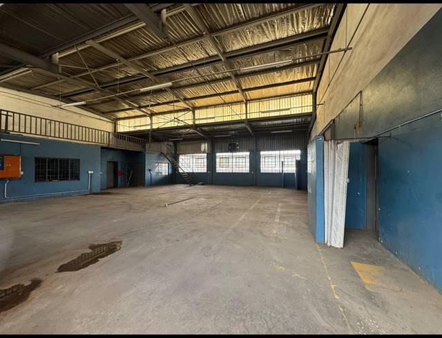 350M² WAREHOUSE TO LET IN HERMANSTAD